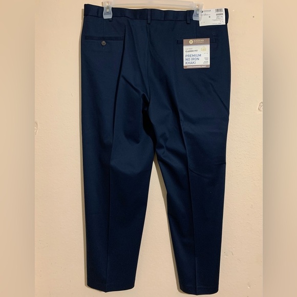 Haggar Men’s Dress Pants Size 40 x 29 Black Flat Front Slacks Stretch Fabric - Picture 3 of 11